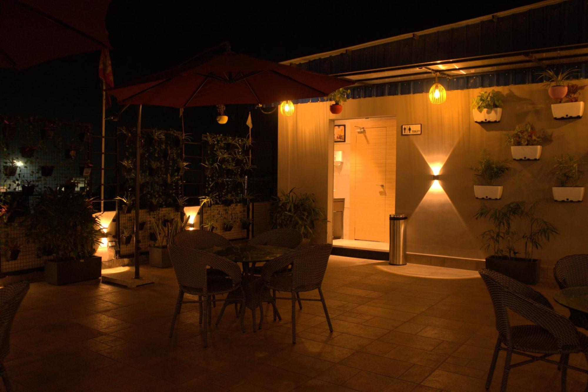 Hotel Tanisha Kishanganj ภายนอก รูปภาพ
