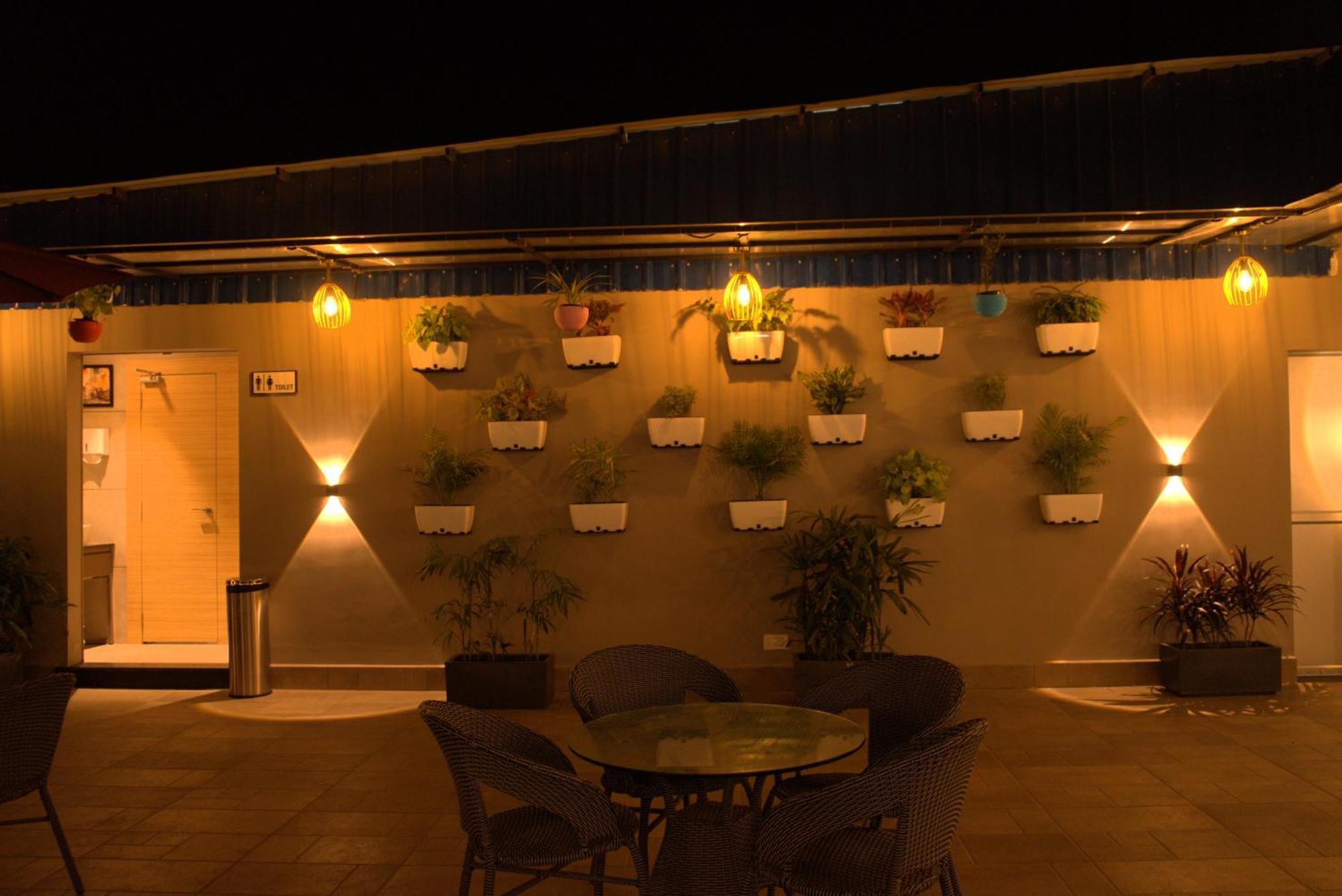 Hotel Tanisha Kishanganj ภายนอก รูปภาพ