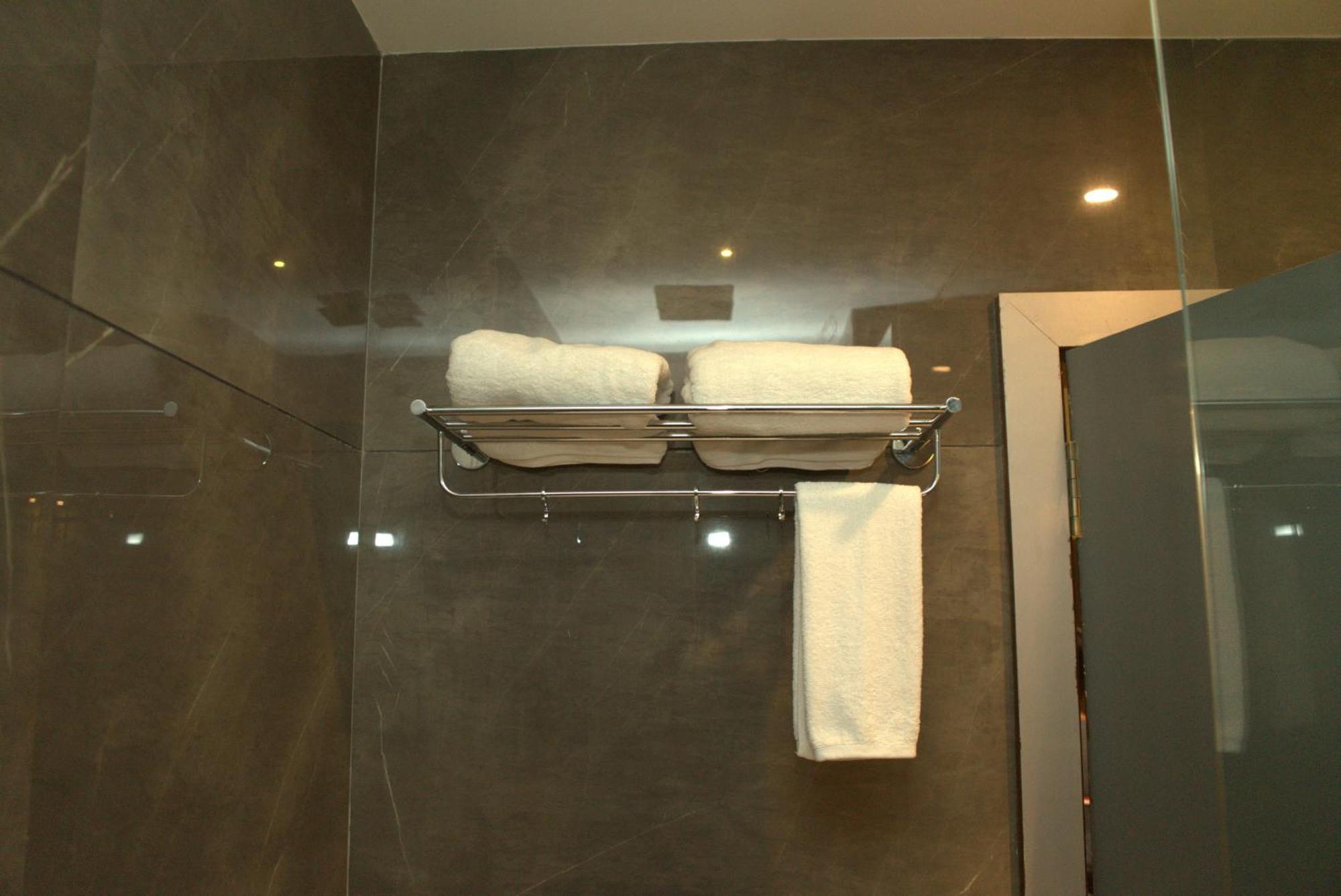 Hotel Tanisha Kishanganj ภายนอก รูปภาพ