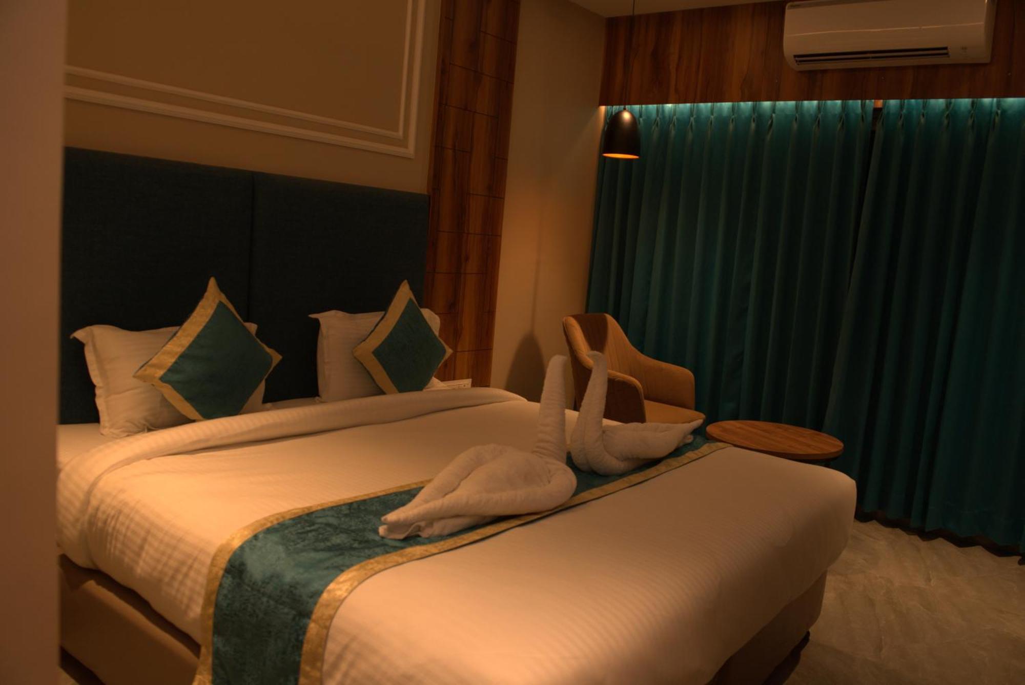 Hotel Tanisha Kishanganj ภายนอก รูปภาพ