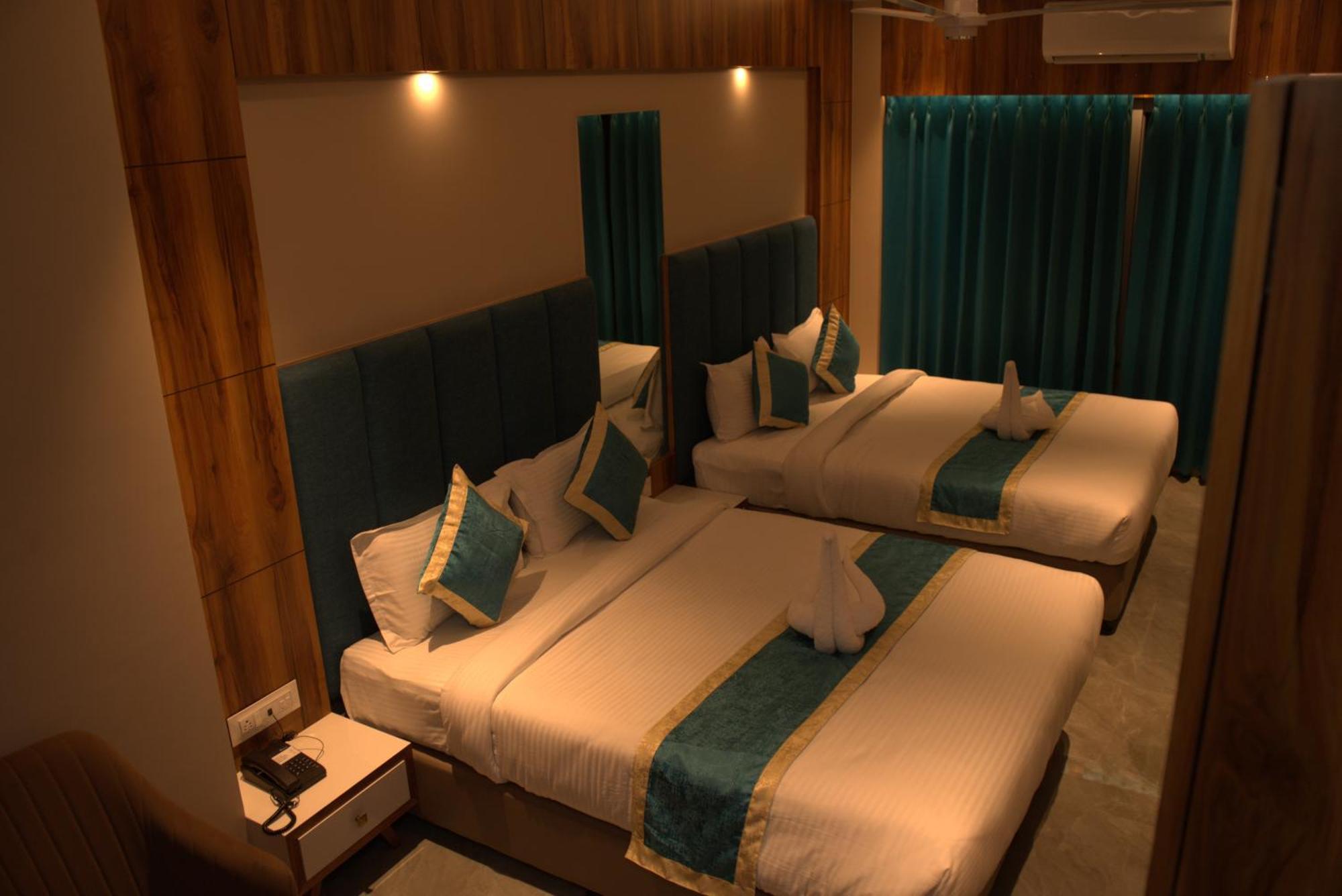 Hotel Tanisha Kishanganj ภายนอก รูปภาพ
